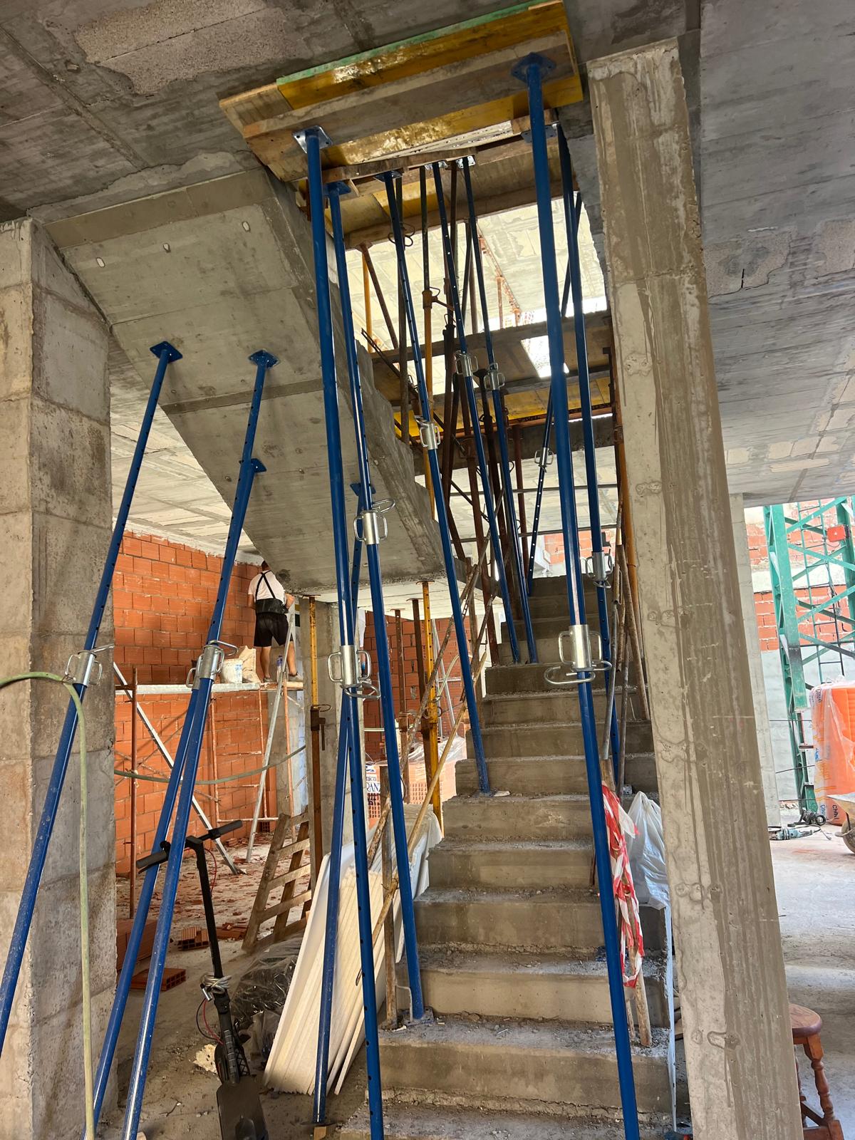 GROUND FLOOR PARTITION INSTALLATION