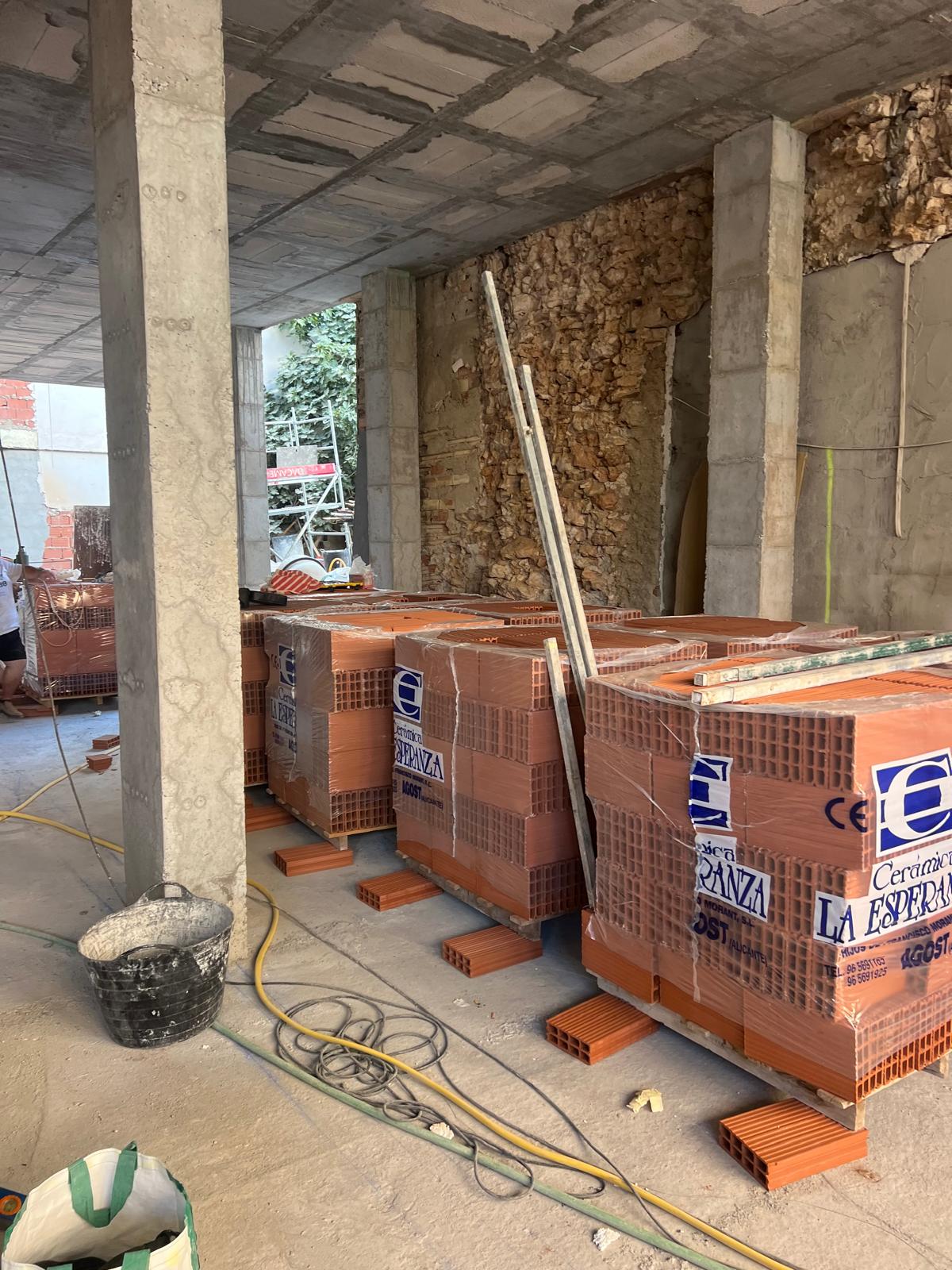 GROUND FLOOR PARTITION INSTALLATION