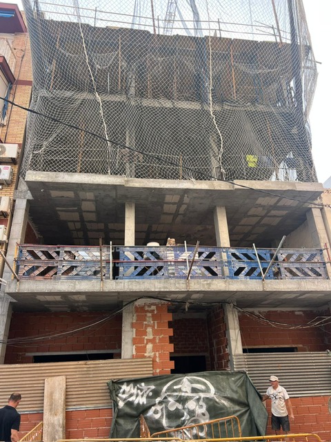 PREPARATION FOR THE 4TH-FLOOR SLAB