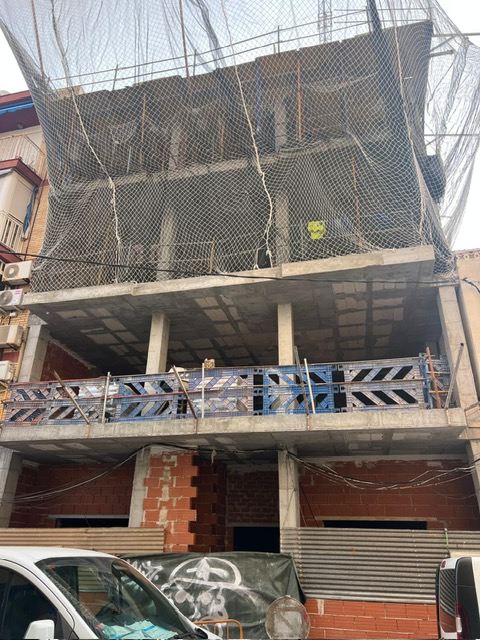 PREPARATION FOR THE 4TH-FLOOR SLAB
