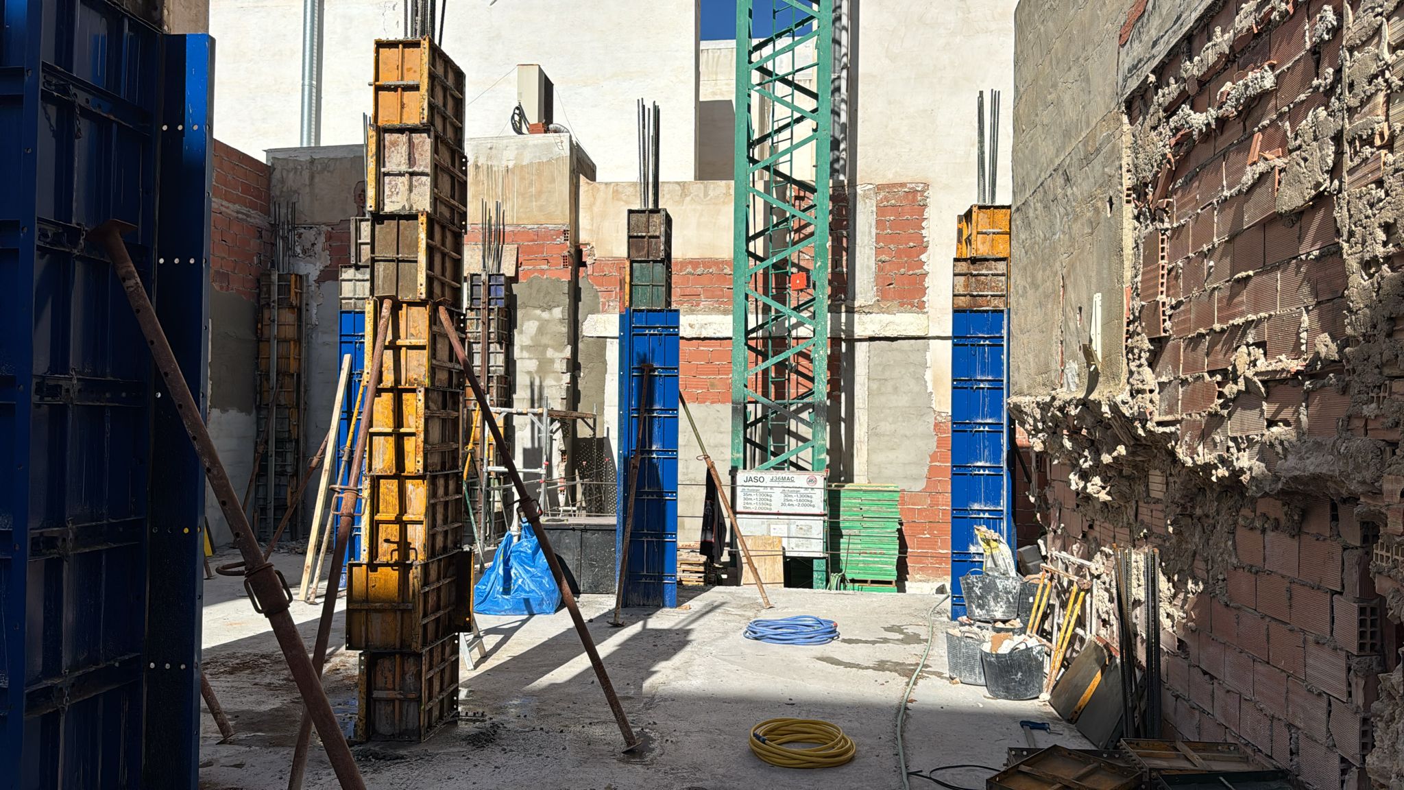 (ES) HEMOS COMENZADO EL VERTIDO DE LA ESTRUCTURA DEL EDIFICIO